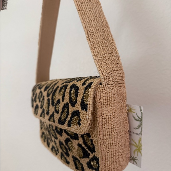 Chic Leopard Pattern Shoulder Bag - Picture 3 of 7